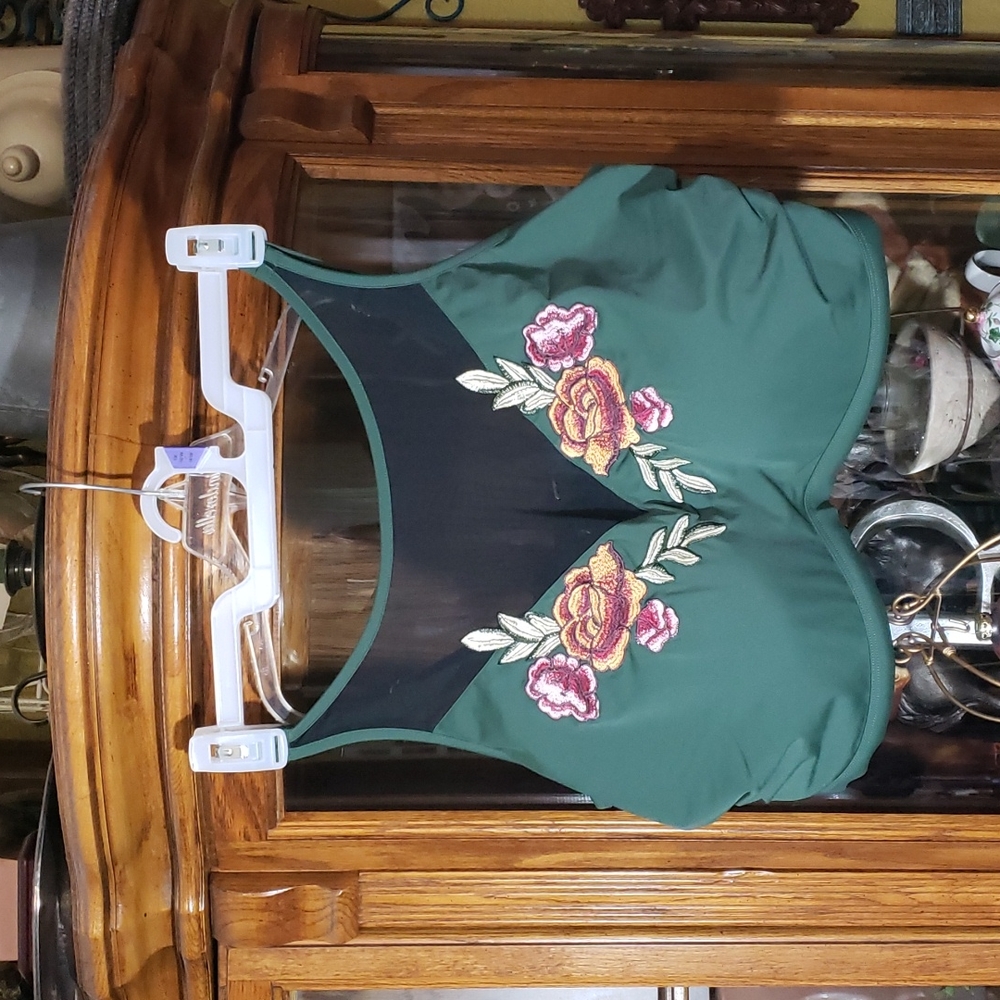 JESSICA MILAGROS 2X GREEN FLORAL BIKINI TOP NWT